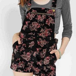 UO kimchi blue velvet short floral overalls